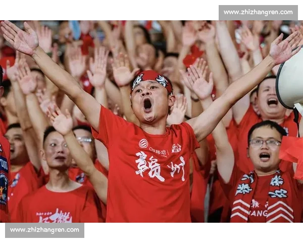 球迷的力量有多大现场一片沸腾，为他们呐喊助威